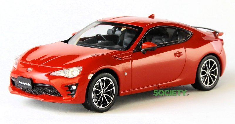 Kyosho New 1:43 Toyota 86 2016 • DiecastSociety.com