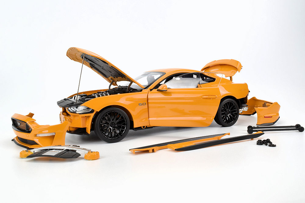 REVIEW: Diecast Masters Ford Mustang GT • DiecastSociety.com