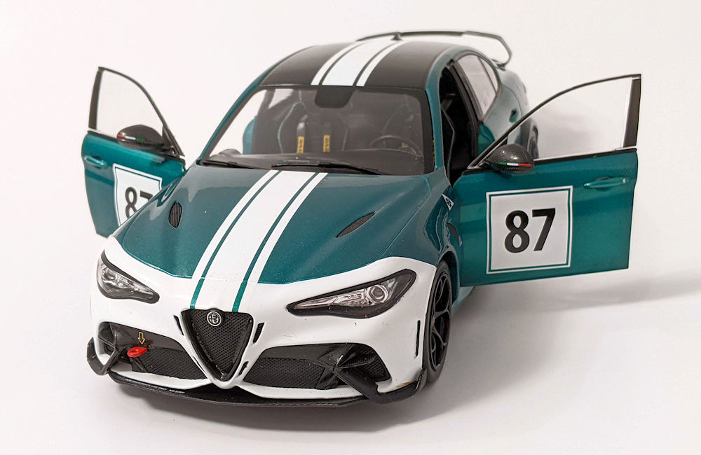 REVIEW: Solido Alfa Romeo Giulia GTAm Nurburgring • DiecastSociety.com