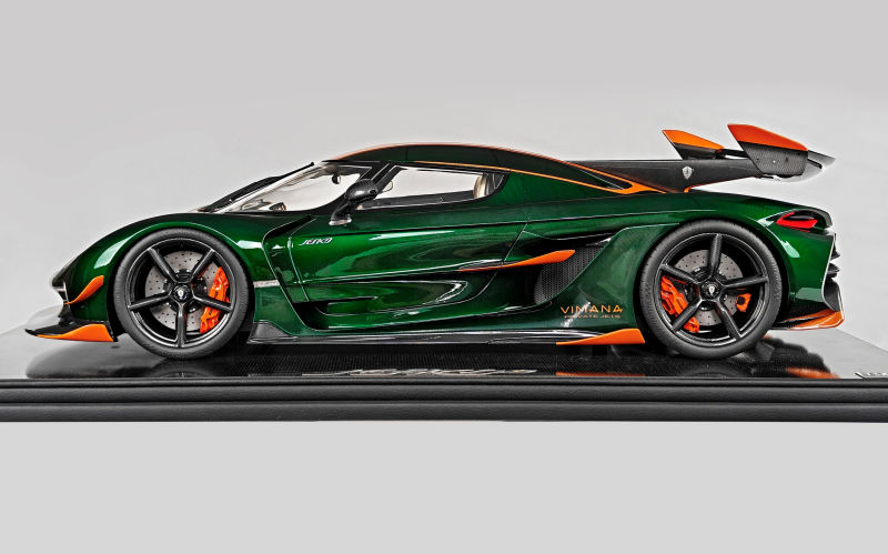 Fronti-Art 1:8 Koenigsegg Jesko - Green Tinted • DiecastSociety.com