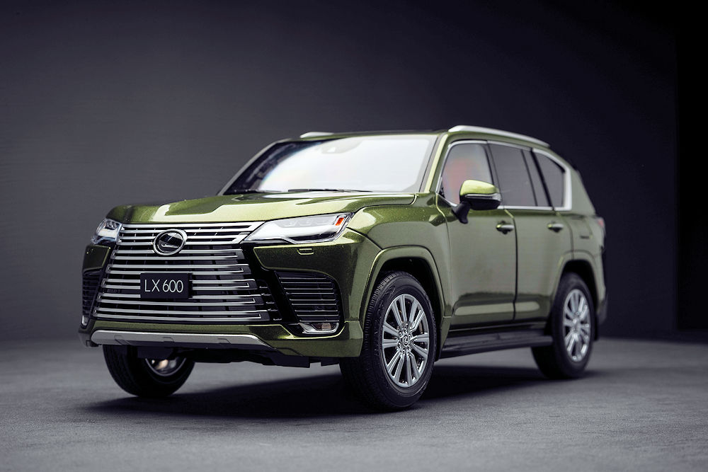 REVIEW: LCD Models Lexus LX600 • DiecastSociety.com