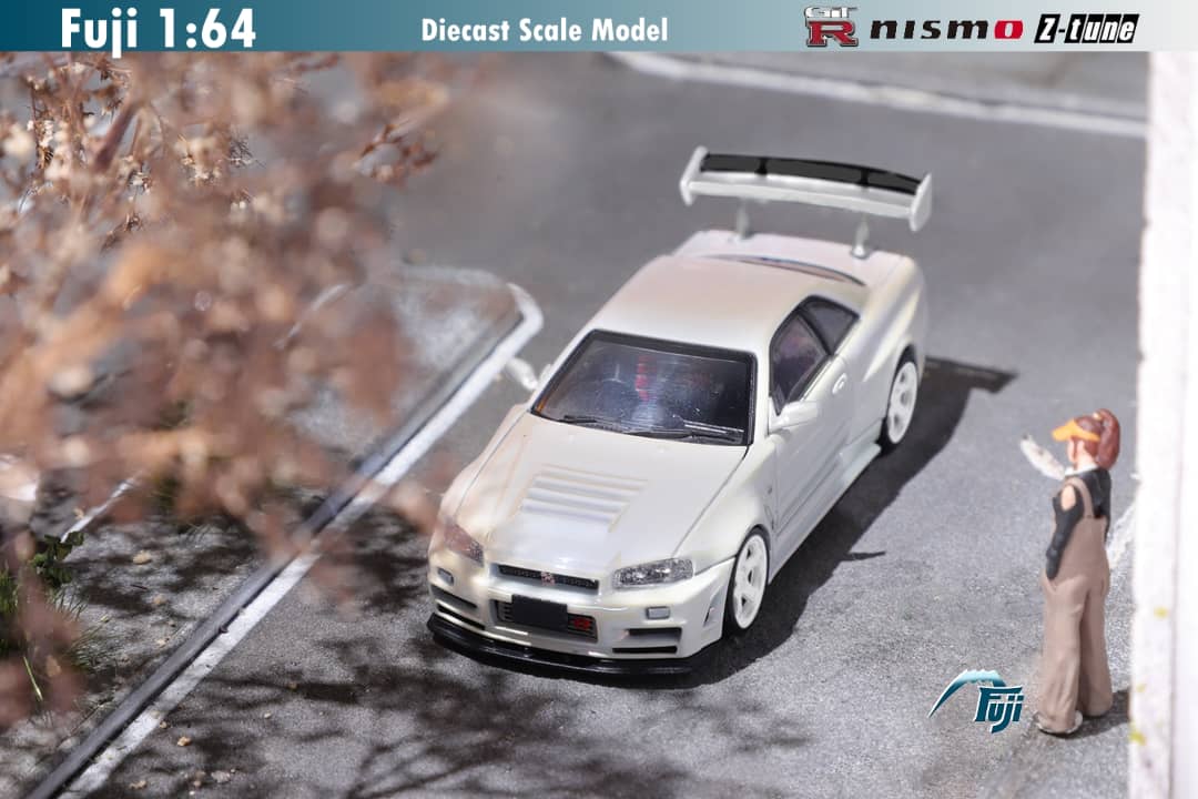 Fuji 1/64 Nissan Skyline GT-R R34 Nismo Z-Tune High Wing version