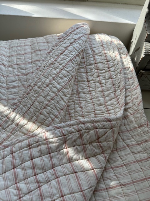 バラ柄キルト | フランスアンティークショップディフェランス