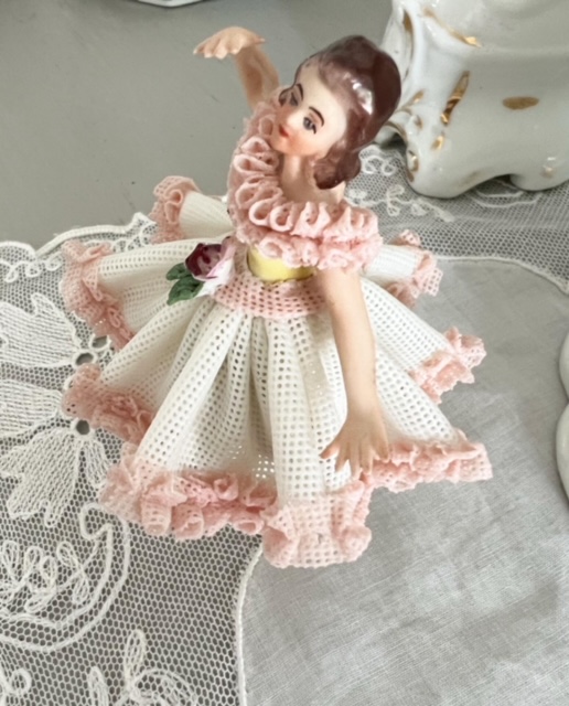 レースドール | フランスアンティークショップディフェランス