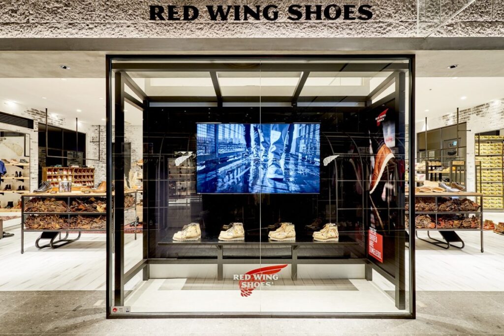 ついに新宿に上陸！ 日本一モダンなレッド・ウィング直営店に潜入