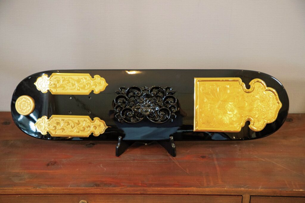 日本の伝統工芸技術を使い、和洋折衷なモダンアートを提案する「EN_