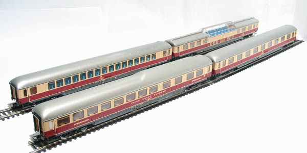 Lima HL4000 1st class 'Rheingold 1968' passenger coaches - Hattons