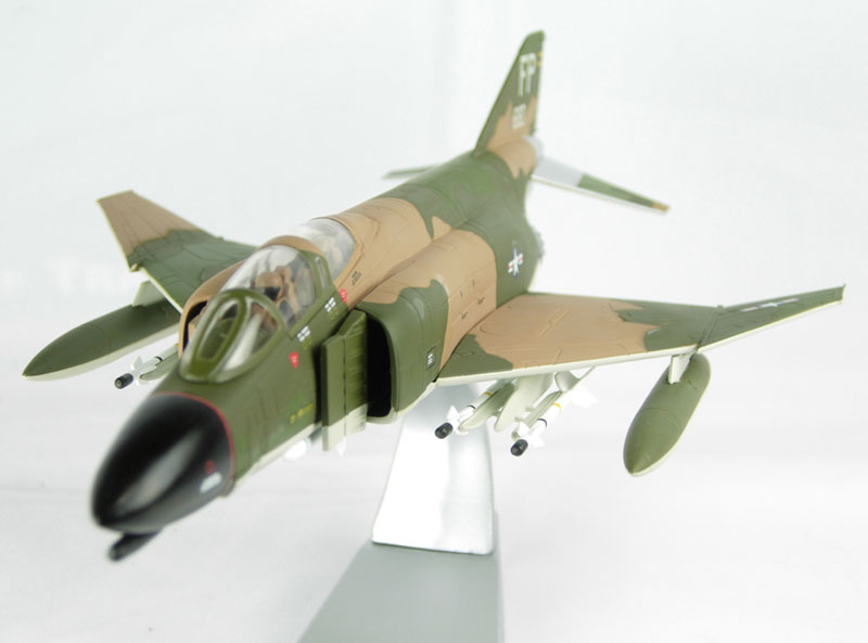 Corgi US33219.(C) McDonnell Douglas F-4C Phantom II United - Hattons