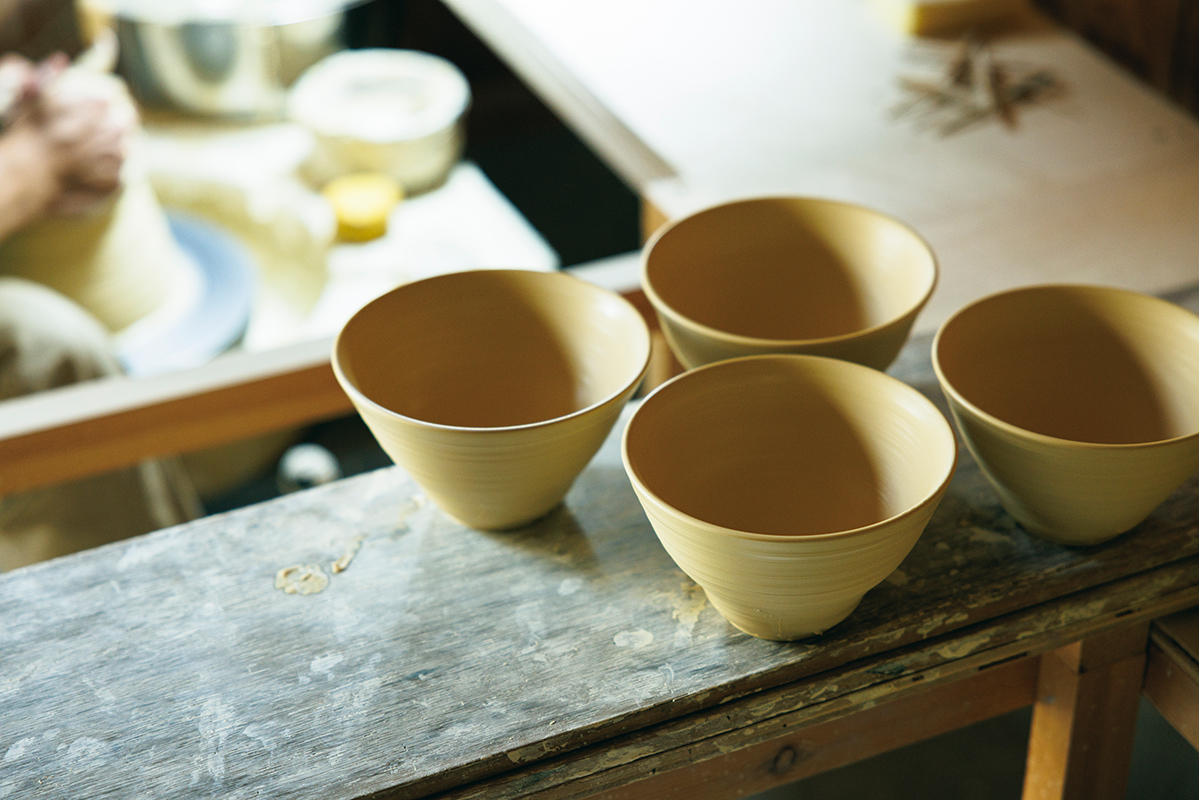 陶芸家・阿部春弥さんのうつわ①夫婦二人三脚で高め合う作品｜日々の