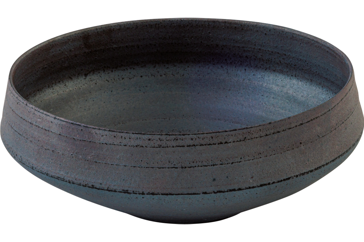 食事がより楽しくなる《二階堂明弘》のうつわ日本の焼物文化を継承した