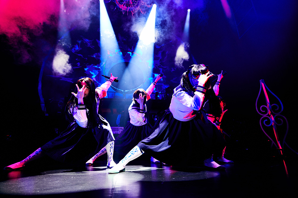 新しい学校のリーダーズ、東阪Zeppワンマンツアーファイナル。世界中で