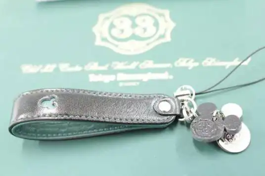 ディズニーの知る人ぞ知る「クラブ33」限定グッズの一覧リストと買取