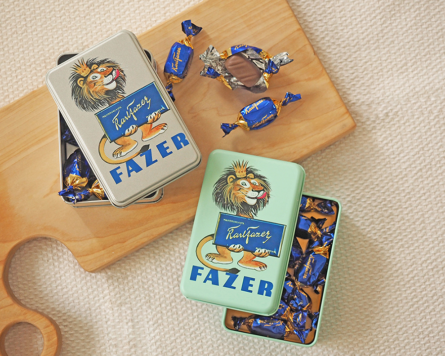 北欧旅行のお土産品の定番「Fazer」チョコレートが詰まったレトロ缶大