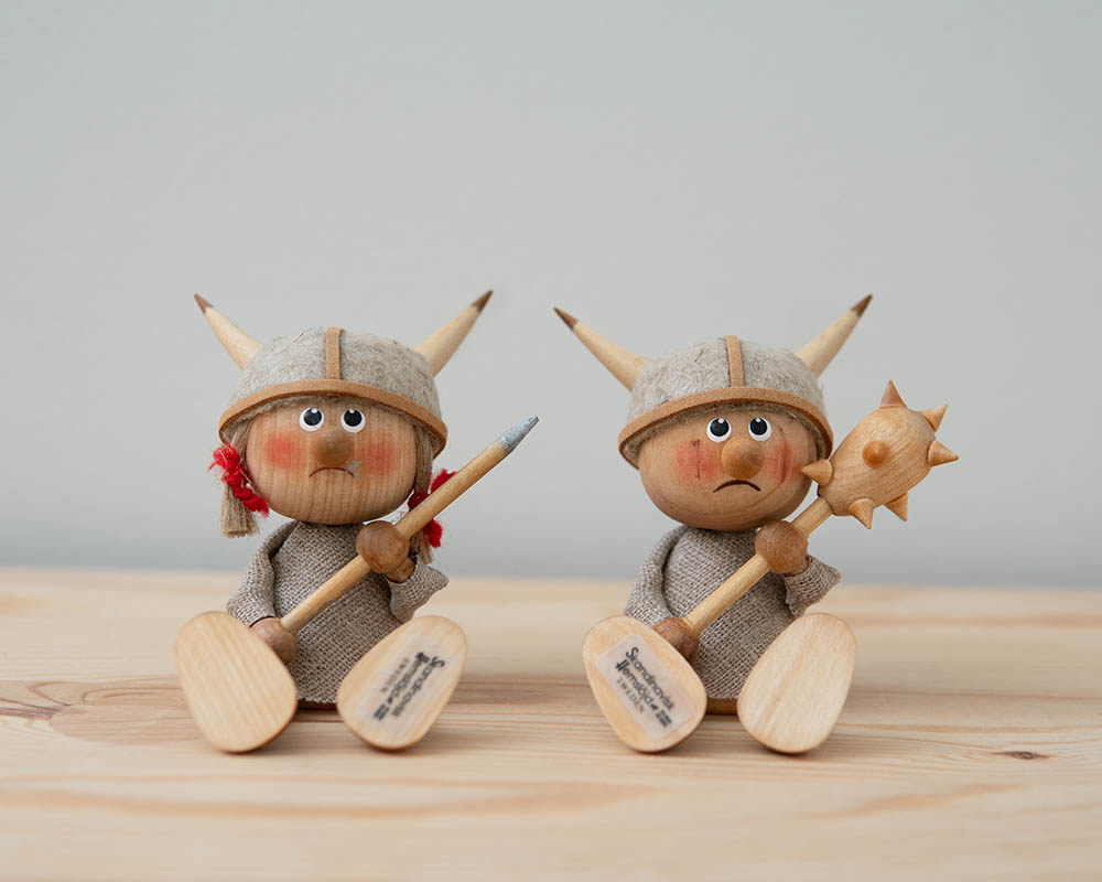 北欧の木工品】スウェーデンのバイキングが、愛らしい人形オブジェに