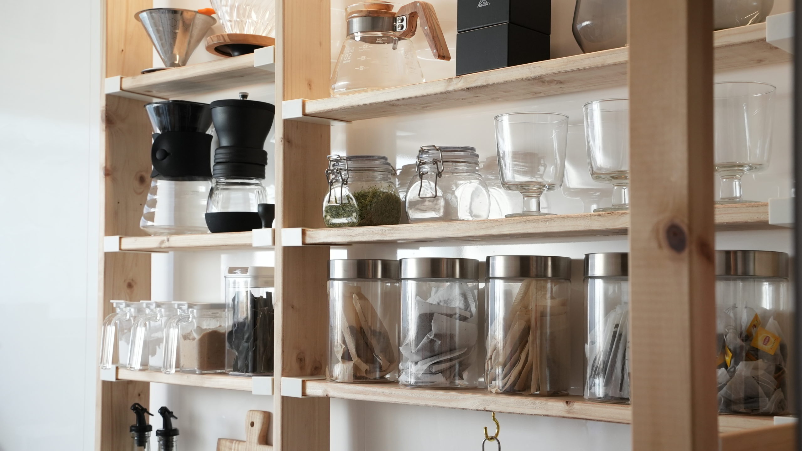 賃貸OK！1×4材で作る収納棚！キッチンから暮らしのリズムを整える