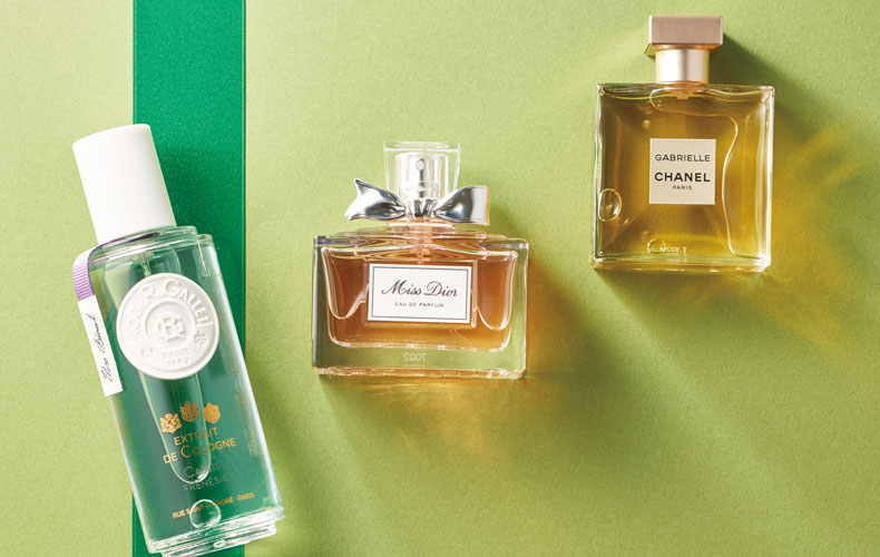 1位CHANEL、2位Dior、3位のブランド覚えておいて！美容プロが選ぶ