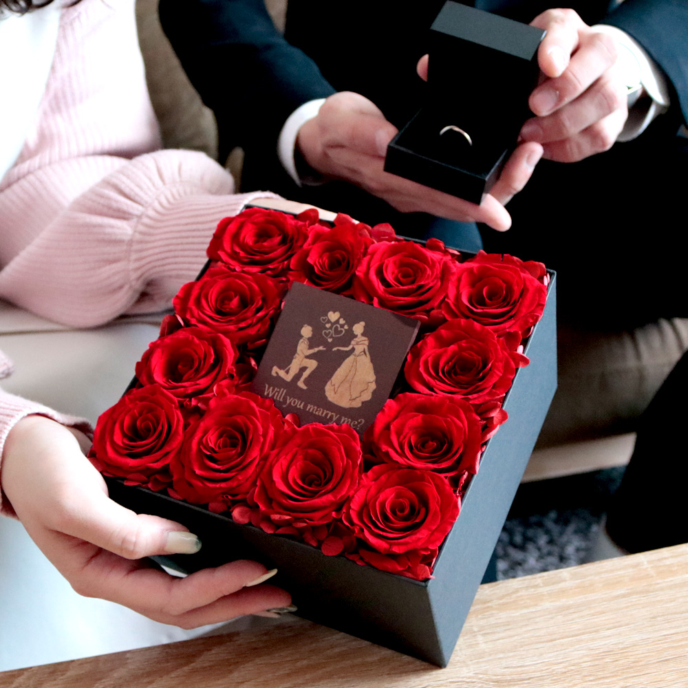 最愛(レッド) 12輪の赤バラBOXフラワー/プリザーブドフラワー【送料無料】