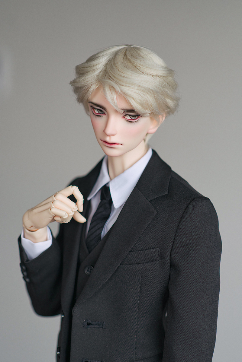 DOLK×SWITCH】HWAYEON The agent Limited - 世界12体限定｜DOLK（ドルク）