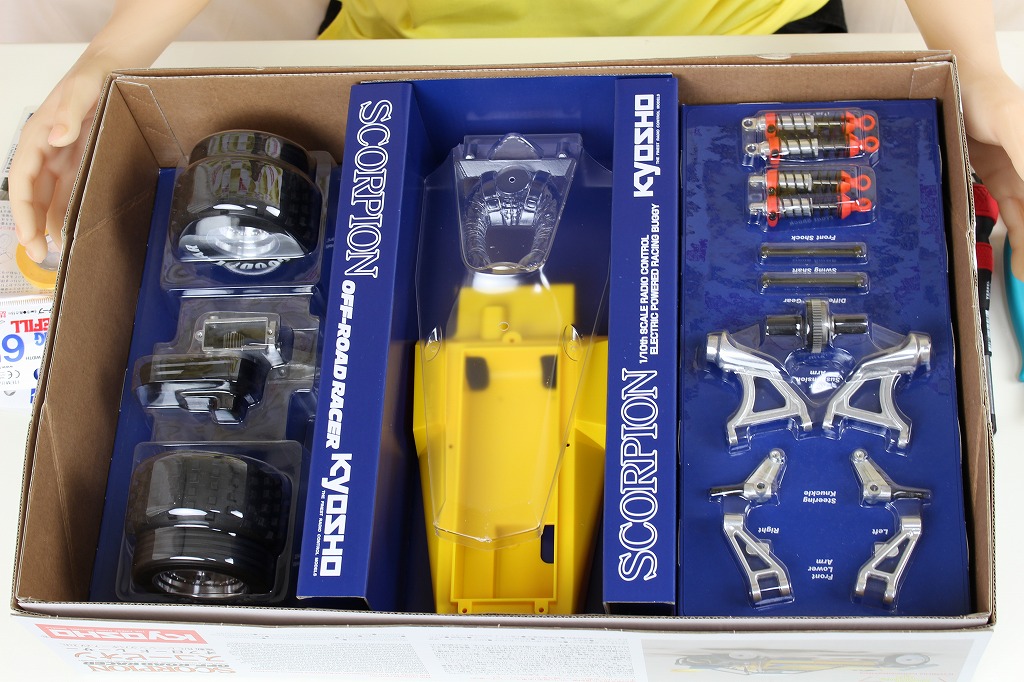 ドールと京商「スコーピオン」 (組立編1)