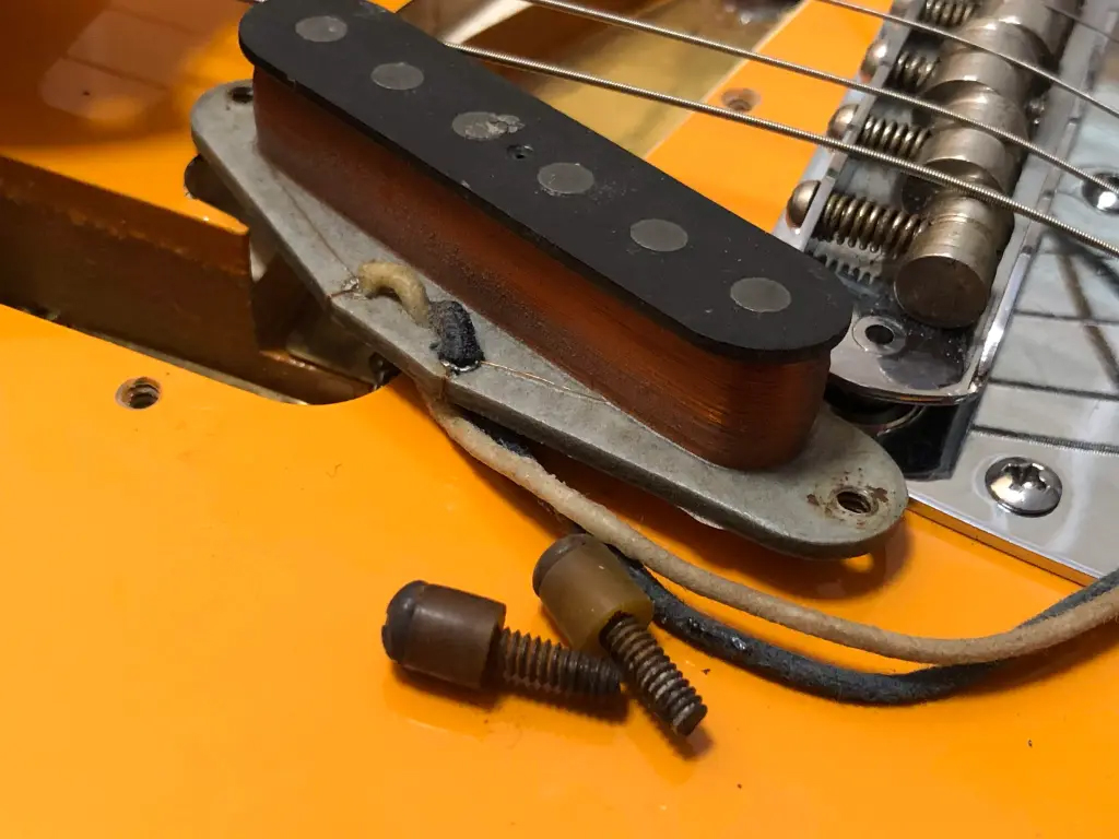 Fender Mustang Pickups フェンダー ムスタングのピックアップ