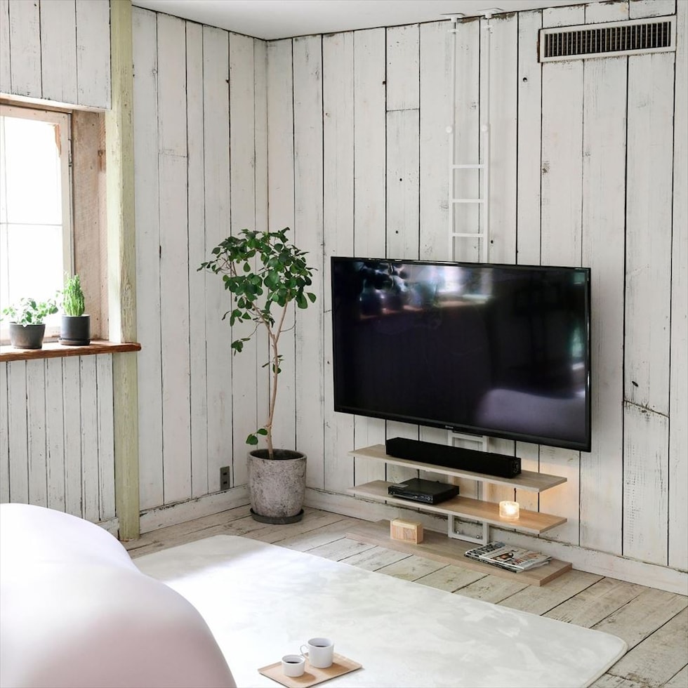 dショッピング |テレビ台 壁掛け風 突っ張り 壁寄せ 70型 対応 幅93