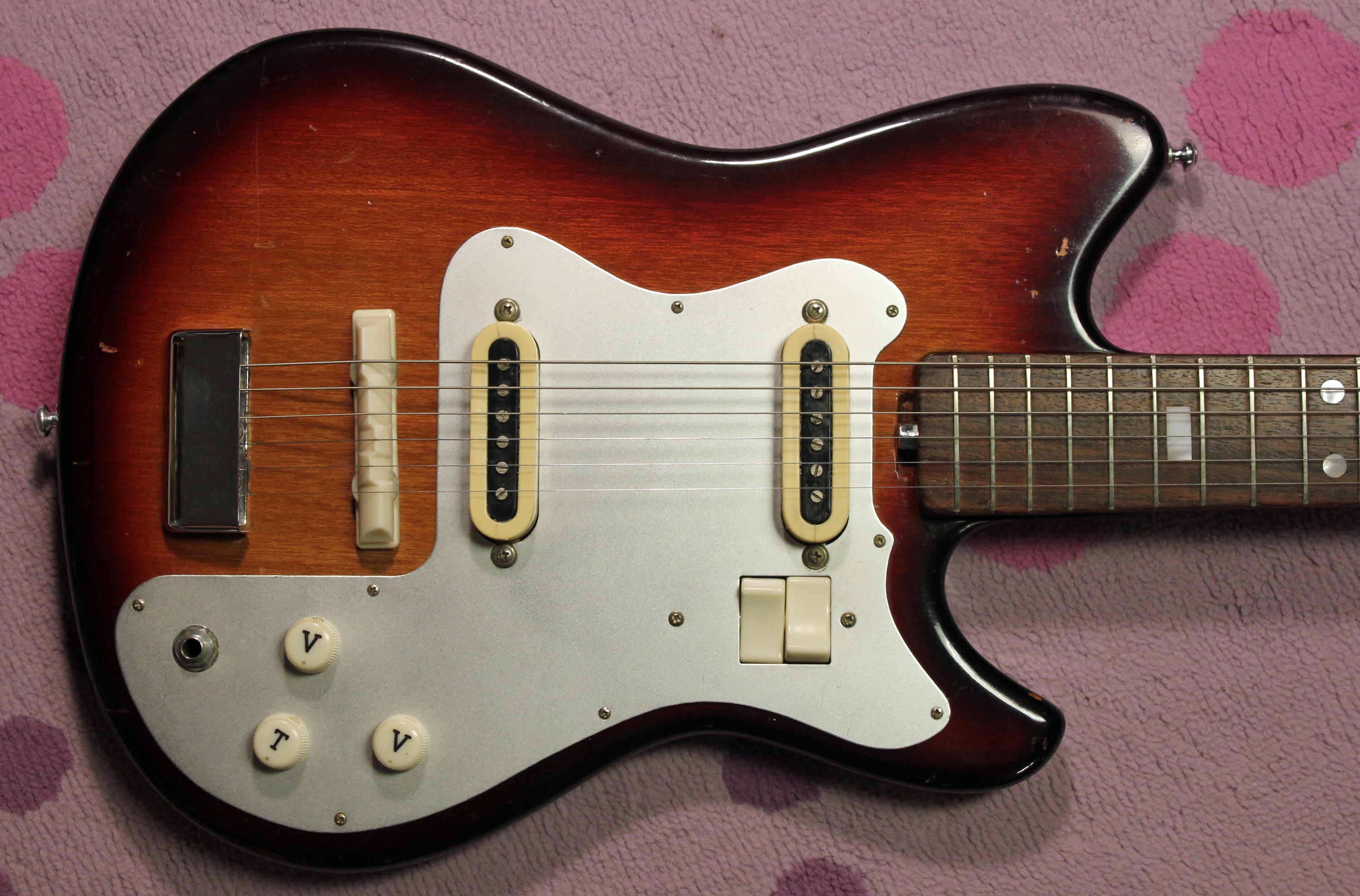 Tokyo Flood-1964 Guyatone LG-55W Guitar – Drowning in Guitars!