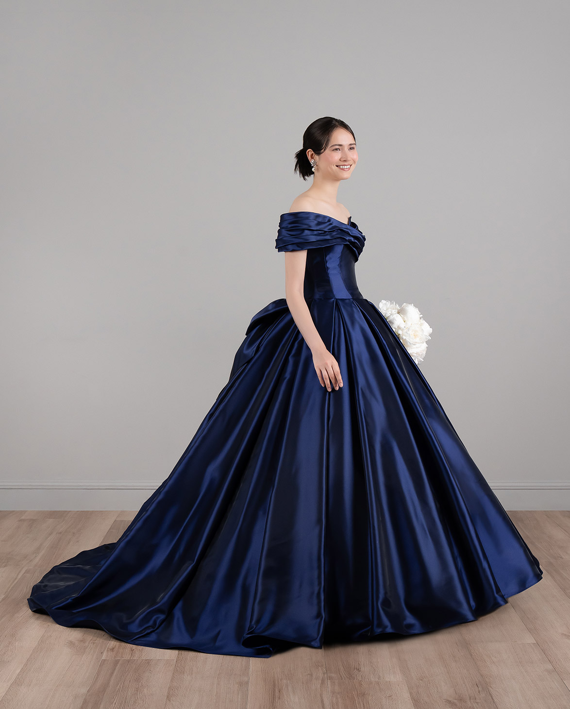 Navy Claret（ネイビー・クラレット） | ブライド | TAKAMI BRIDAL