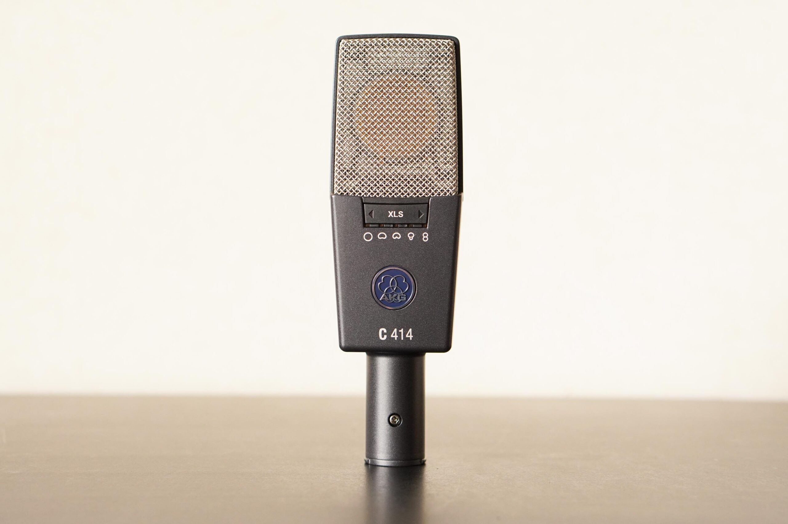 AKG C414 XLSレビュー｜宅録ボーカル＆アコギで一番失敗しない“万能