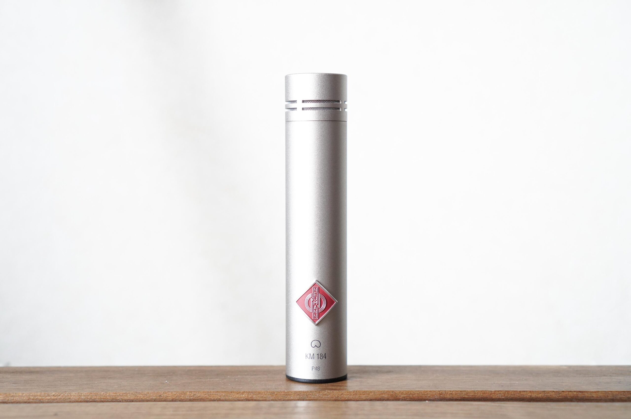 Neumann K184のレビュー！繊細なのに濃厚な音で録れるアコギに最高な