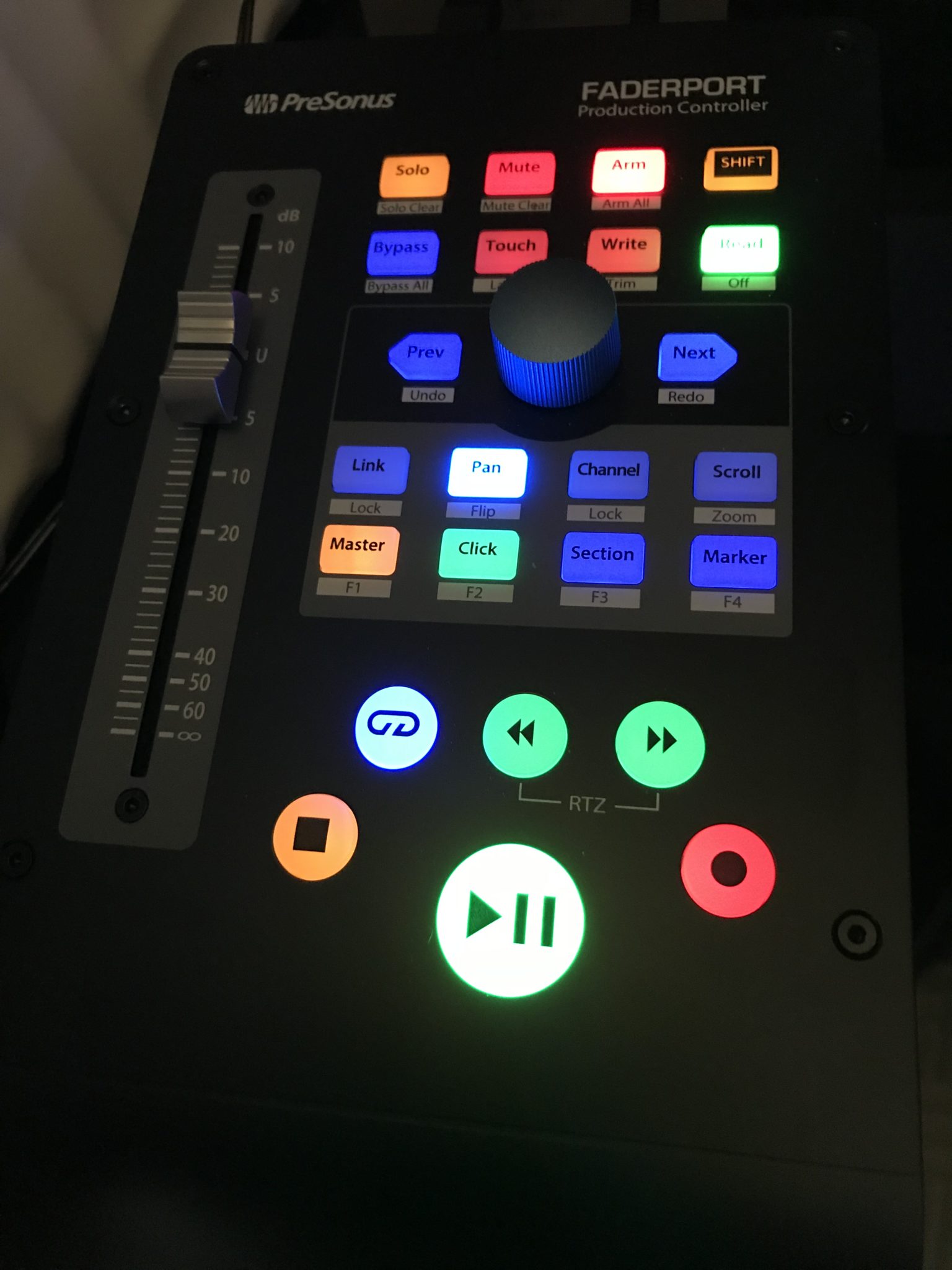 ICON DIGITAL PLATFORM NANO フィジカルコントローラーの使用レビュー