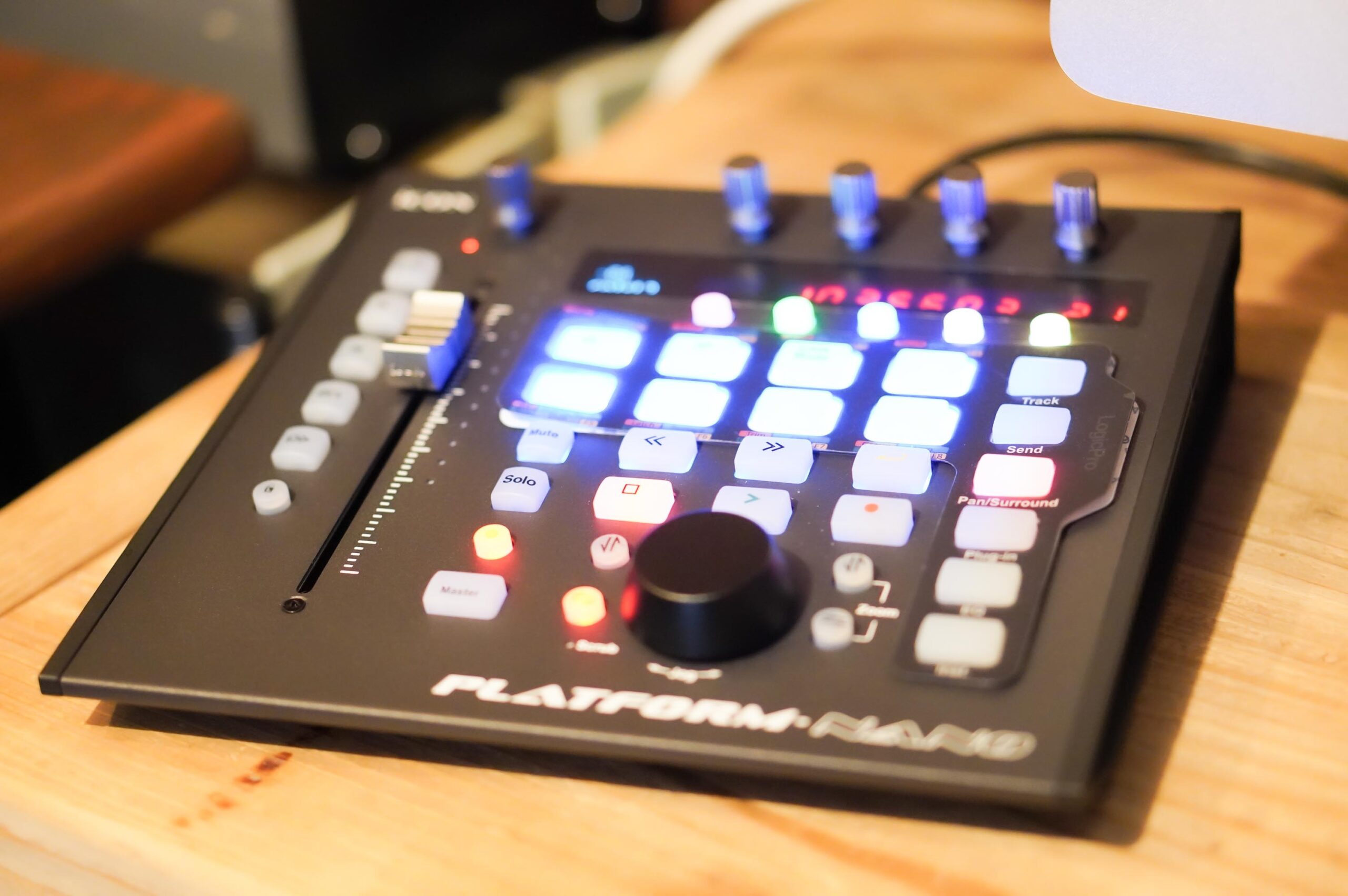 ICON DIGITAL PLATFORM NANO フィジカルコントローラーの使用レビュー