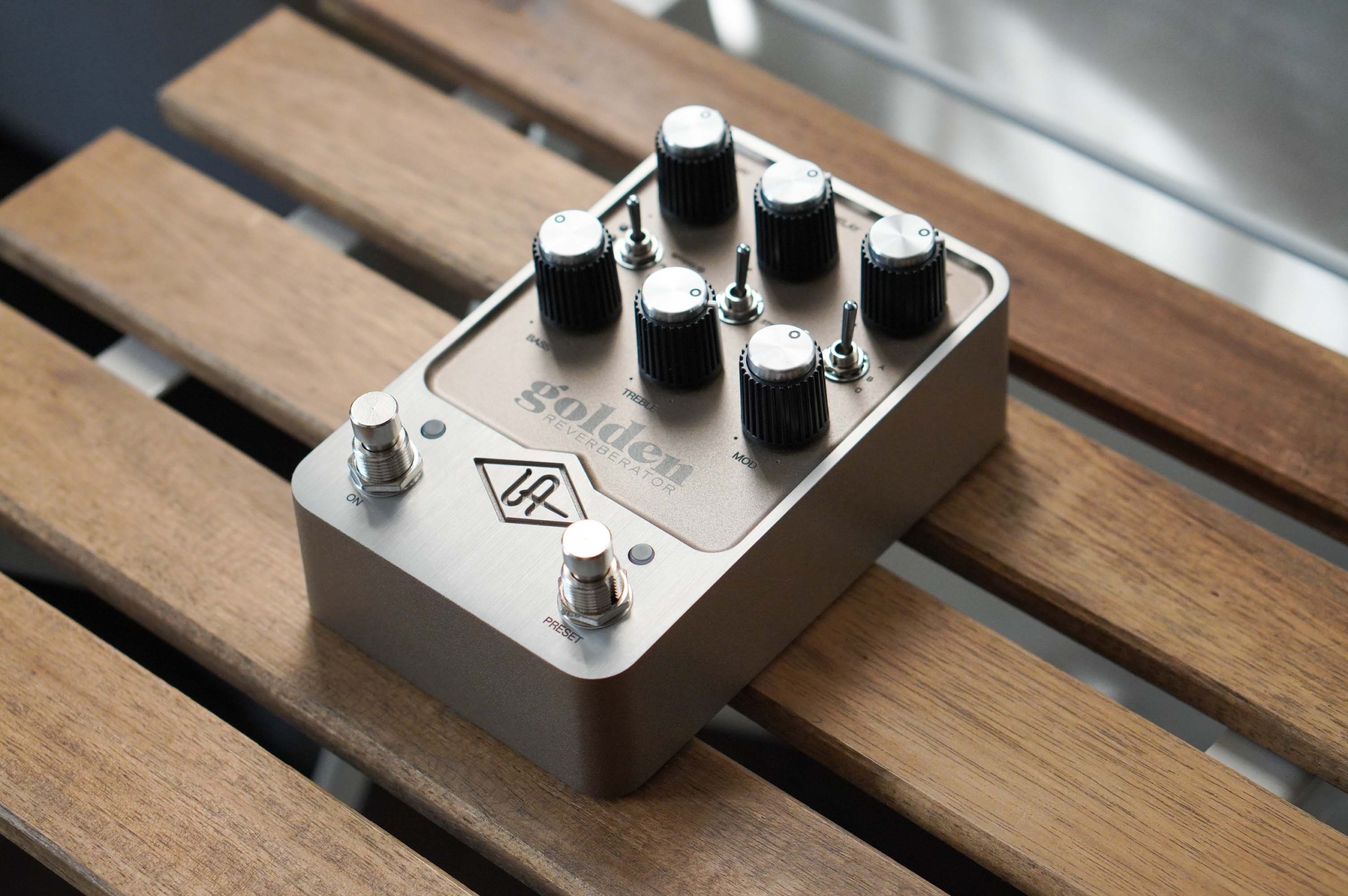 UNIVERSAL AUDIO UAFX GOLDEN Reverberator の使用レビュー！ヤバい