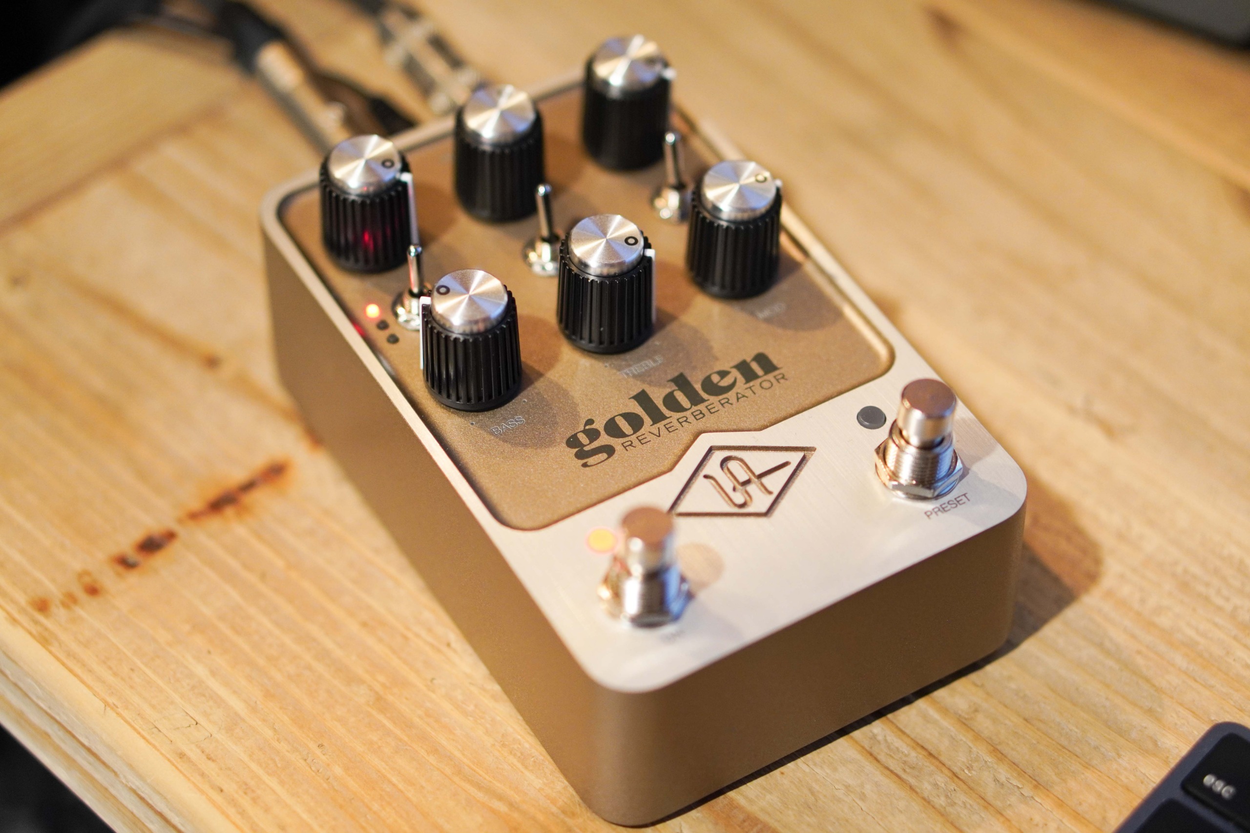 UNIVERSAL AUDIO UAFX GOLDEN Reverberator の使用レビュー！ヤバい