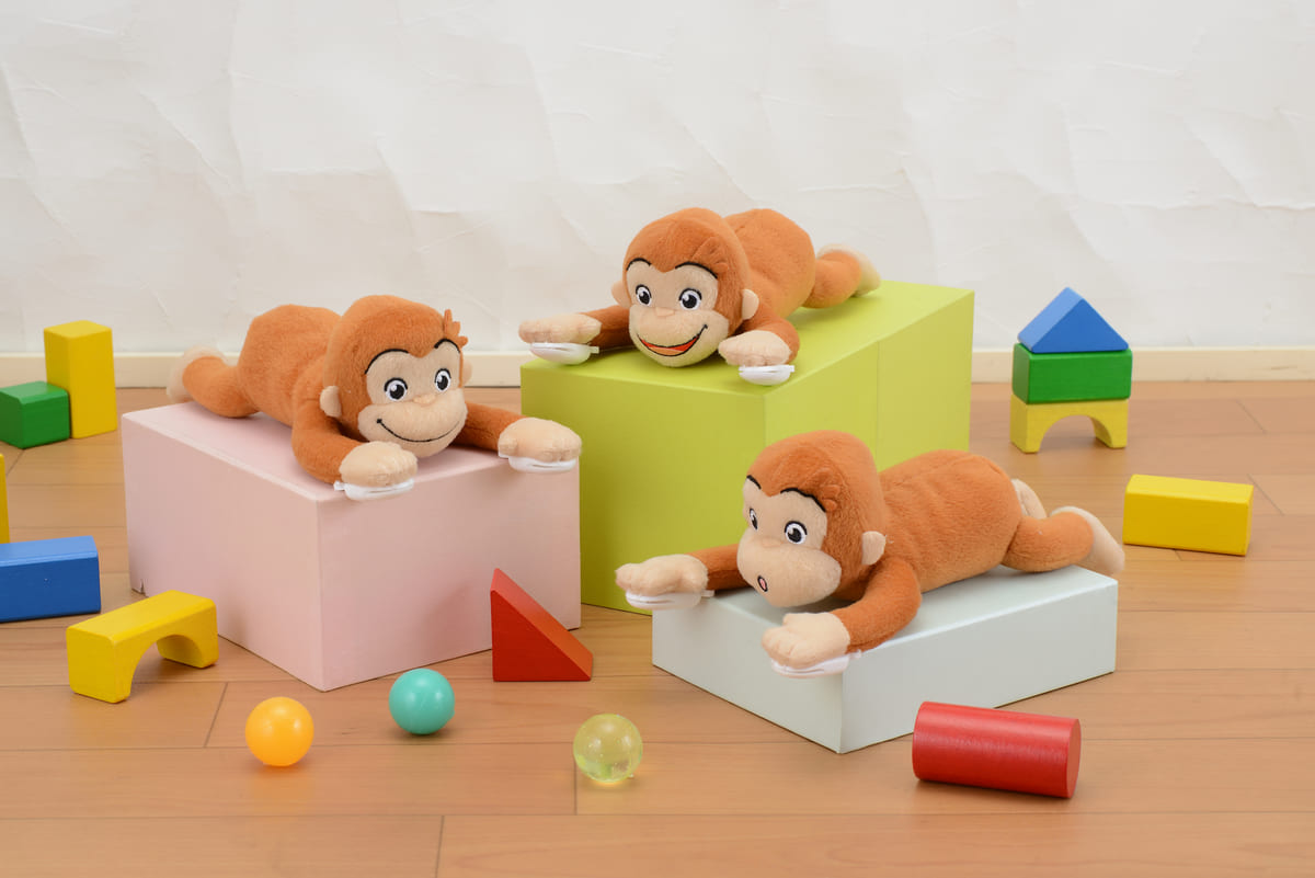 ギガジャンボクッションやブランケットが登場！セガプライズ『おさるの