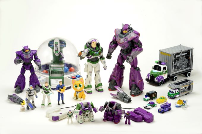 お喋りフィギュアやぬいぐるみ！タカラトミー ディズニー&ピクサー映画