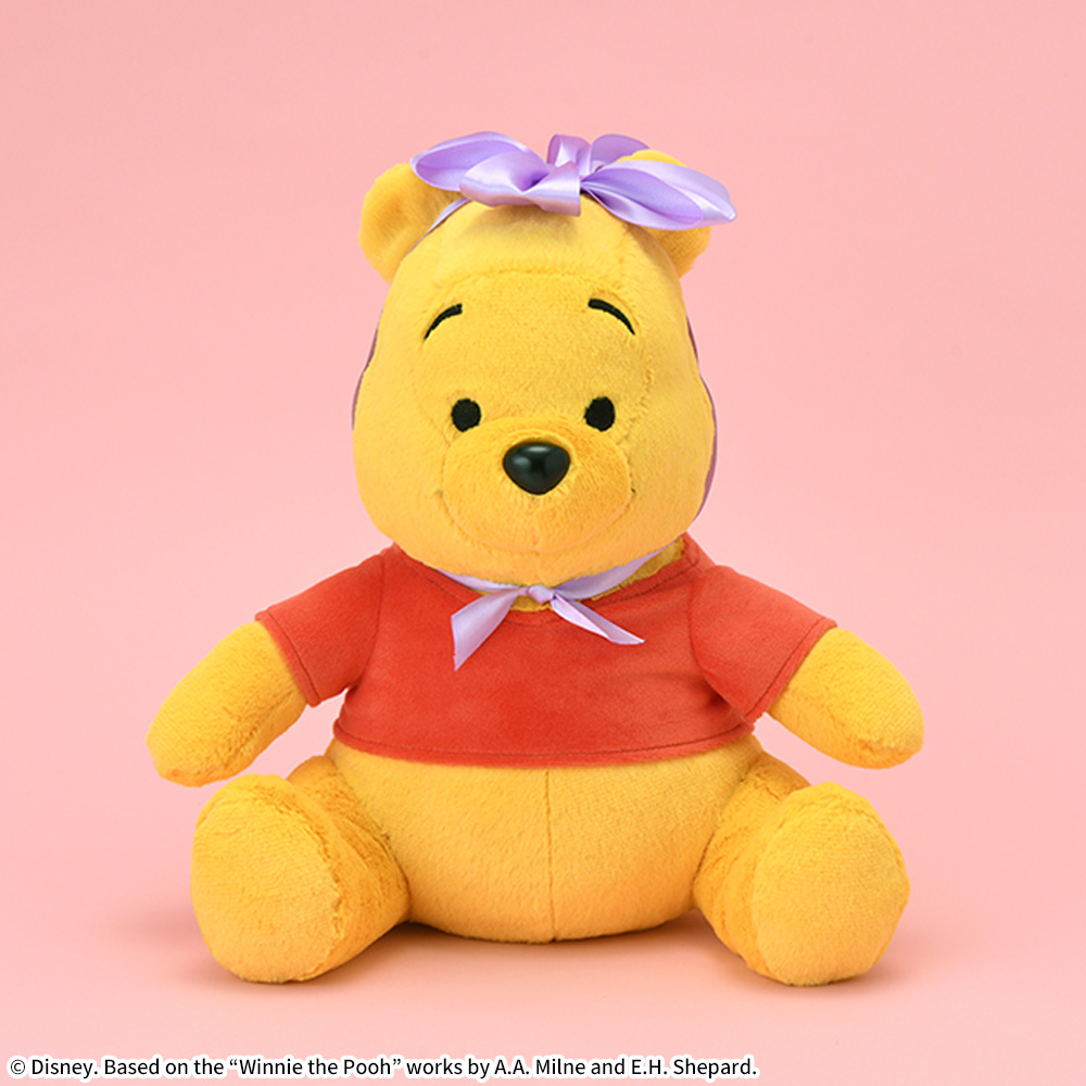 頭にリボンを付けたぬいぐるみ！セガプライズ ディズニー「くまのプー