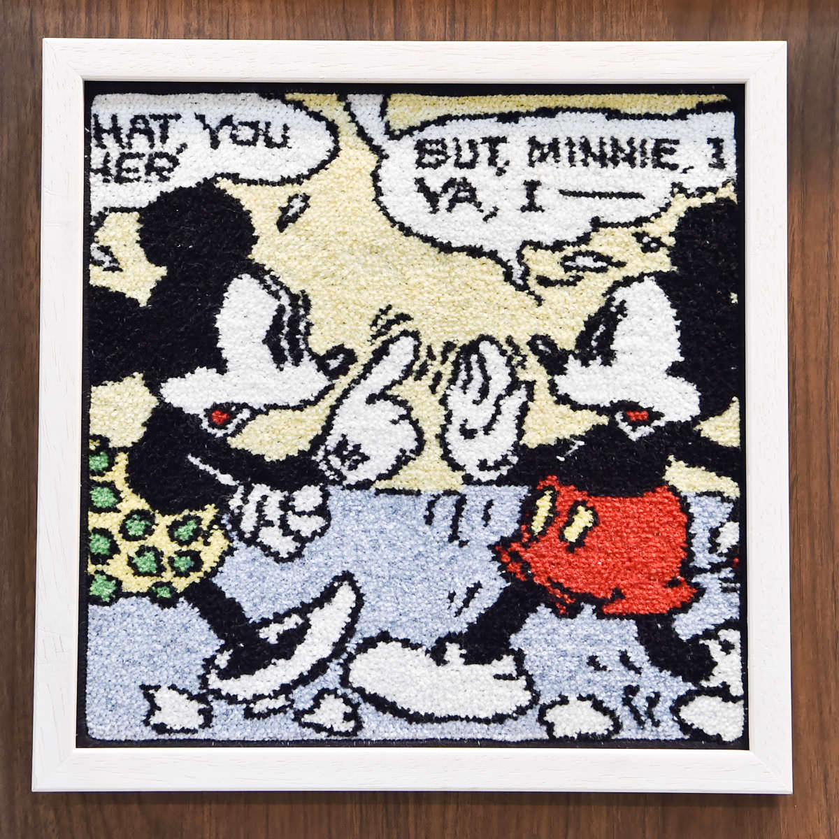 クラシックなミッキーがかわいい！UCHINO「シェニール織タオル