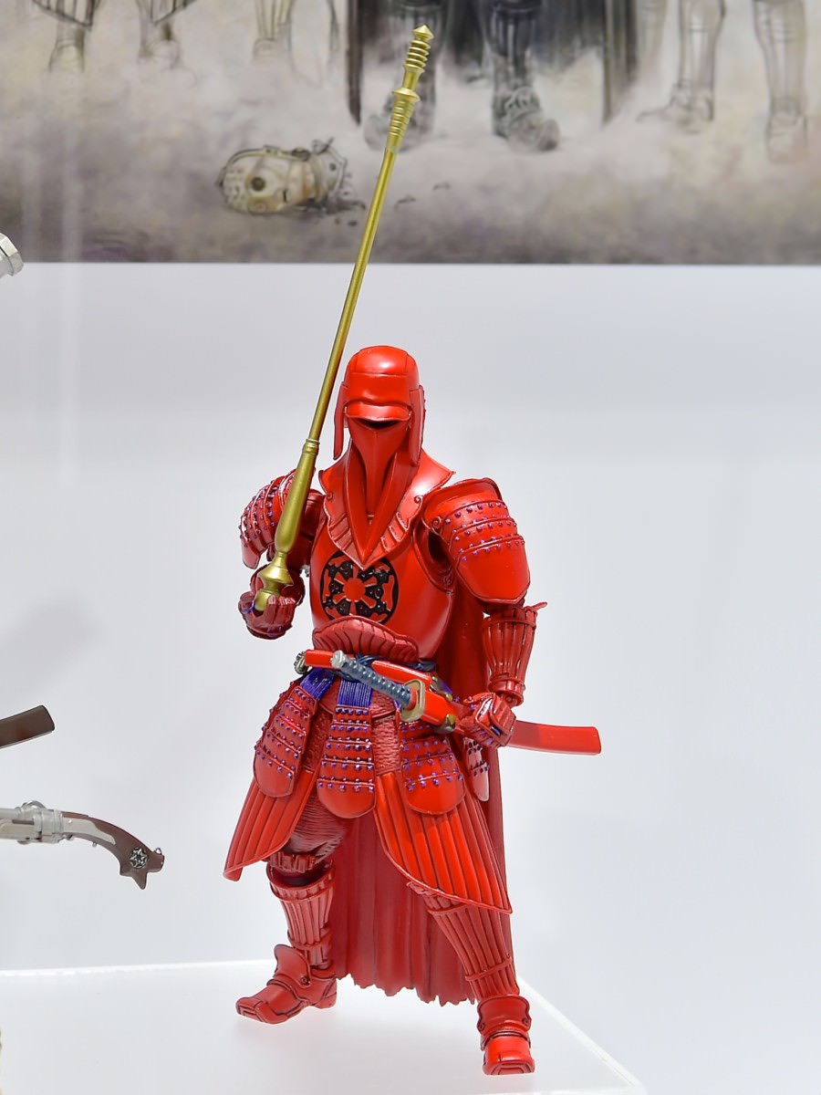 甲冑姿のアクションフィギュア！バンダイ スター・ウォーズデザイン