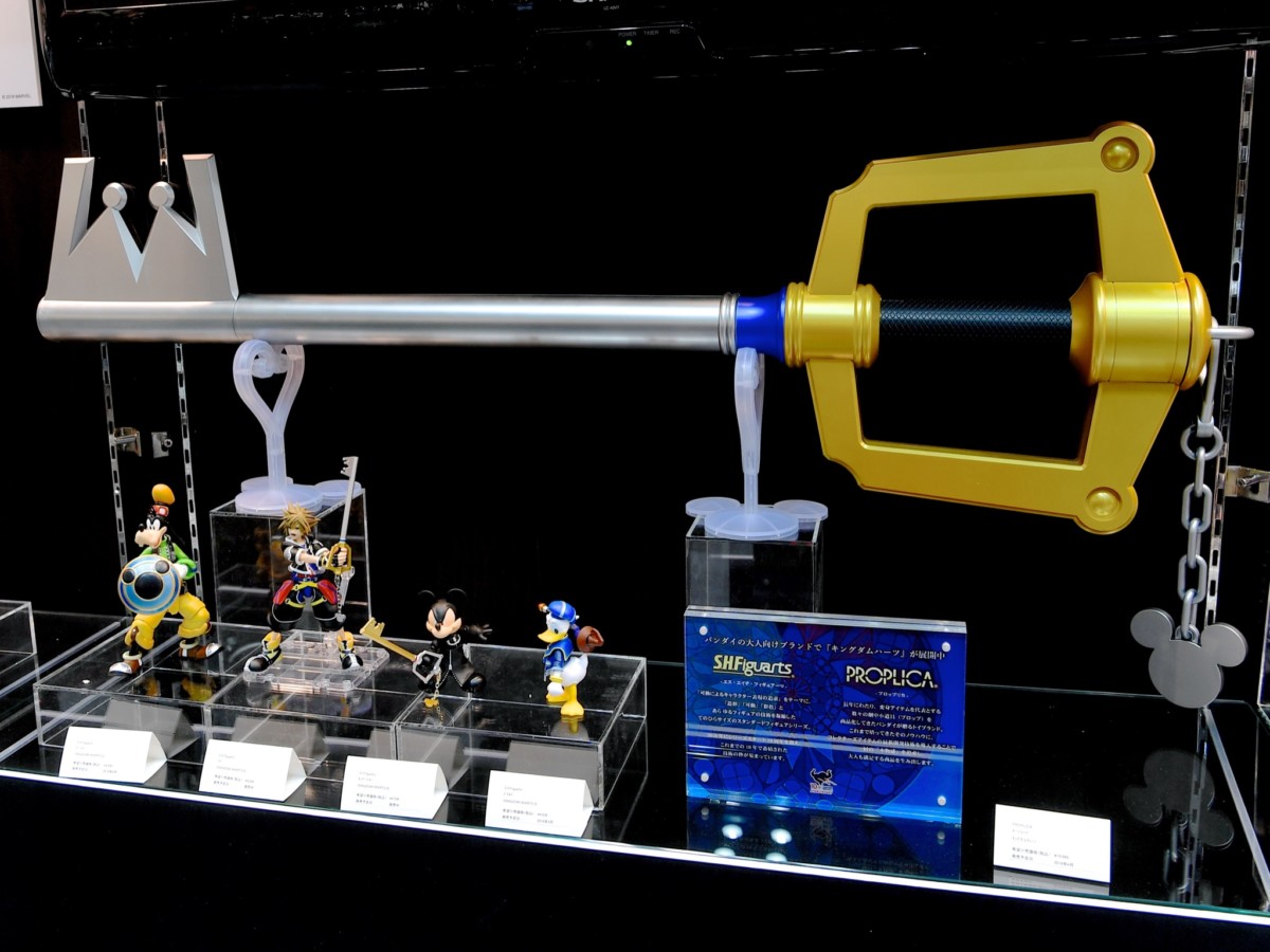 全長約950mmのキーブレード登場！バンダイ『キングダム ハーツ