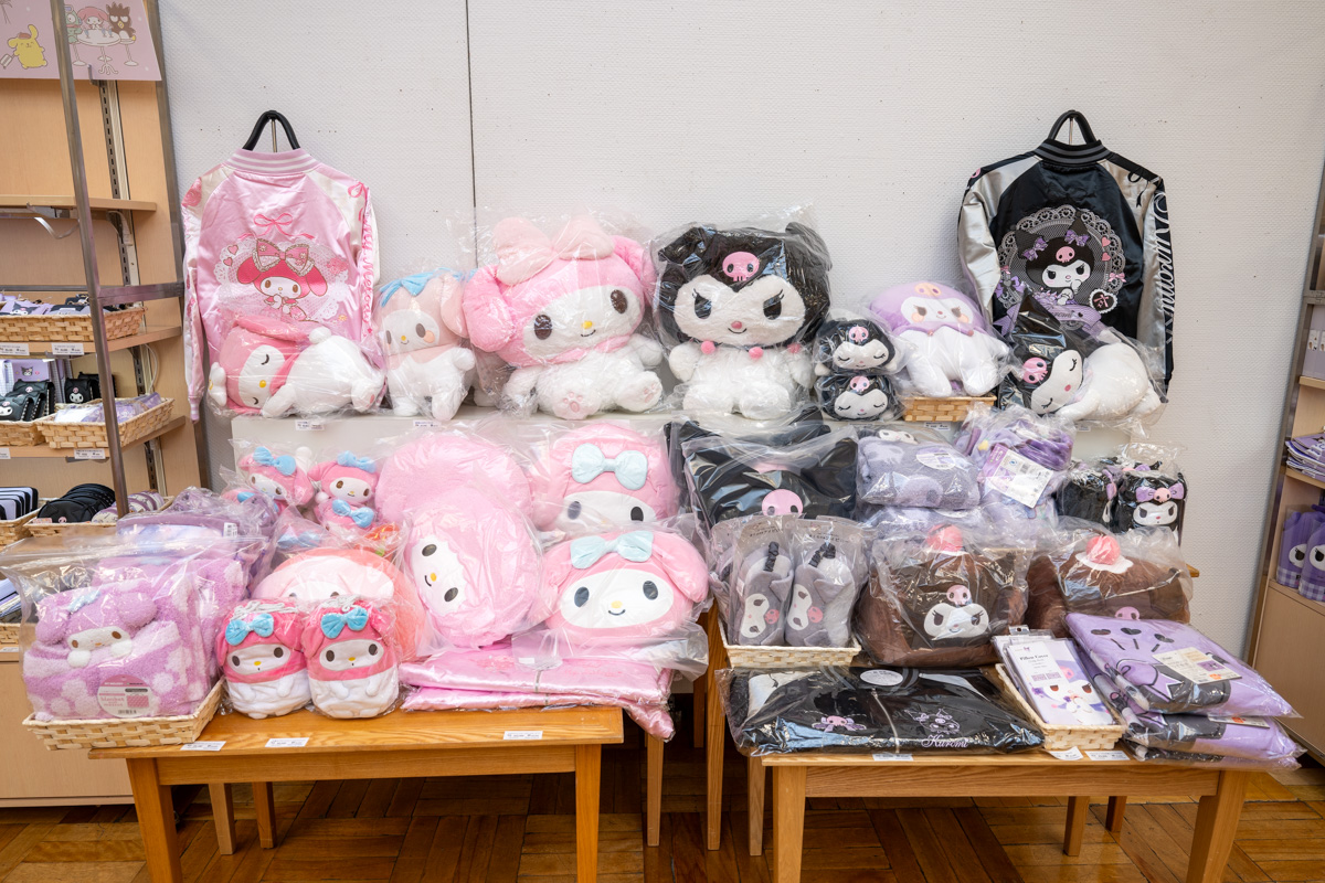 ハローキティ50周年記念の限定グッズ！福岡三越「Hello Kitty 50th