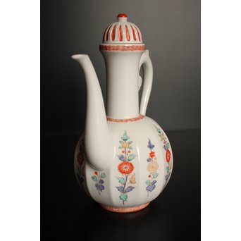 13代 酒井田 柿右衛門 錦唐花文水注 K506｜骨董店 のびる 古美術 骨董