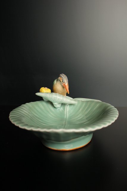 三代 真葛香山/宮川香山 青磁釉河骨二翡翠 菓子器 K402｜骨董店 のびる