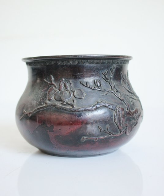 三代本間琢斎 斑柴銅 花紋 如意紐 建水 M125｜骨董店 のびる 古美術