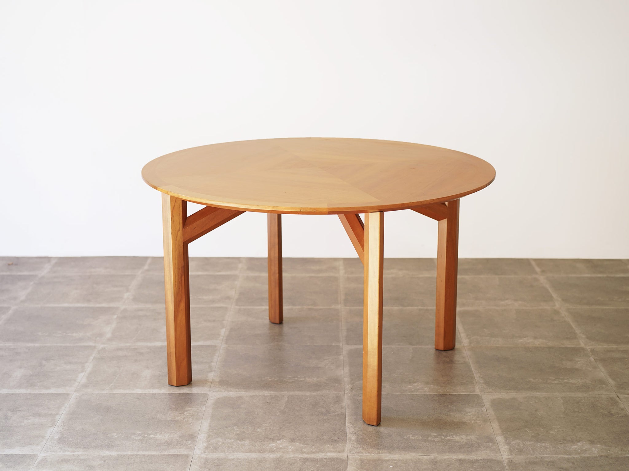 Rud Thygesen & Johnny Sørensen Chair（ルド・チューエセン