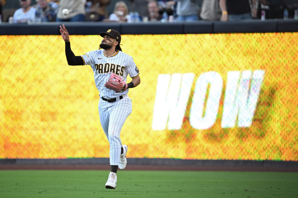 Padres' Fernando Tatis Jr. wins NL Platinum Glove Award - East