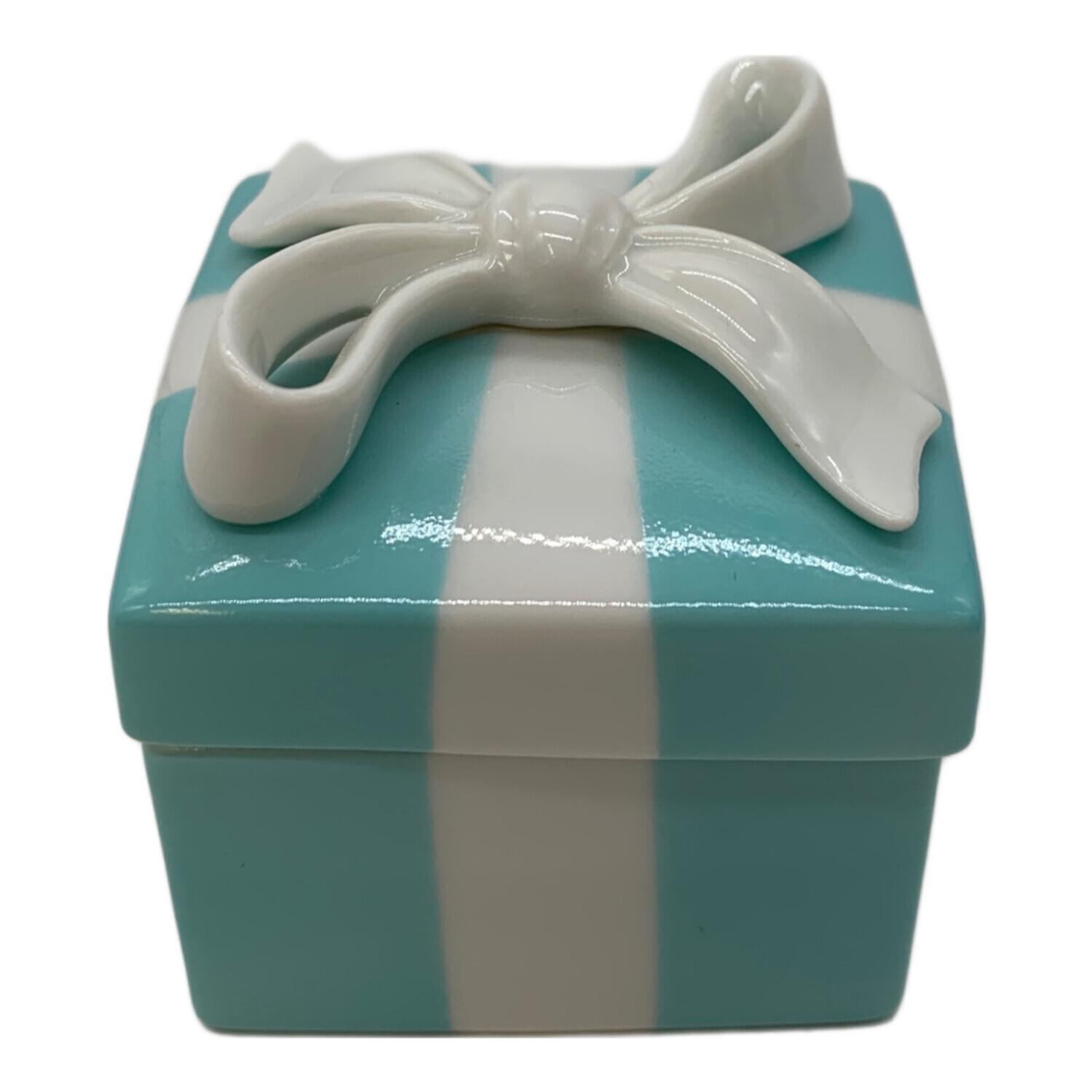 TIFFANY & Co. (ティファニー) ミニブルーボウボックス｜トレファクONLINE