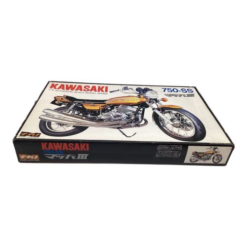 ナガノ プラモデル オートバイ ※箱ダメージ有 KAWASAKI 1/8 スケール