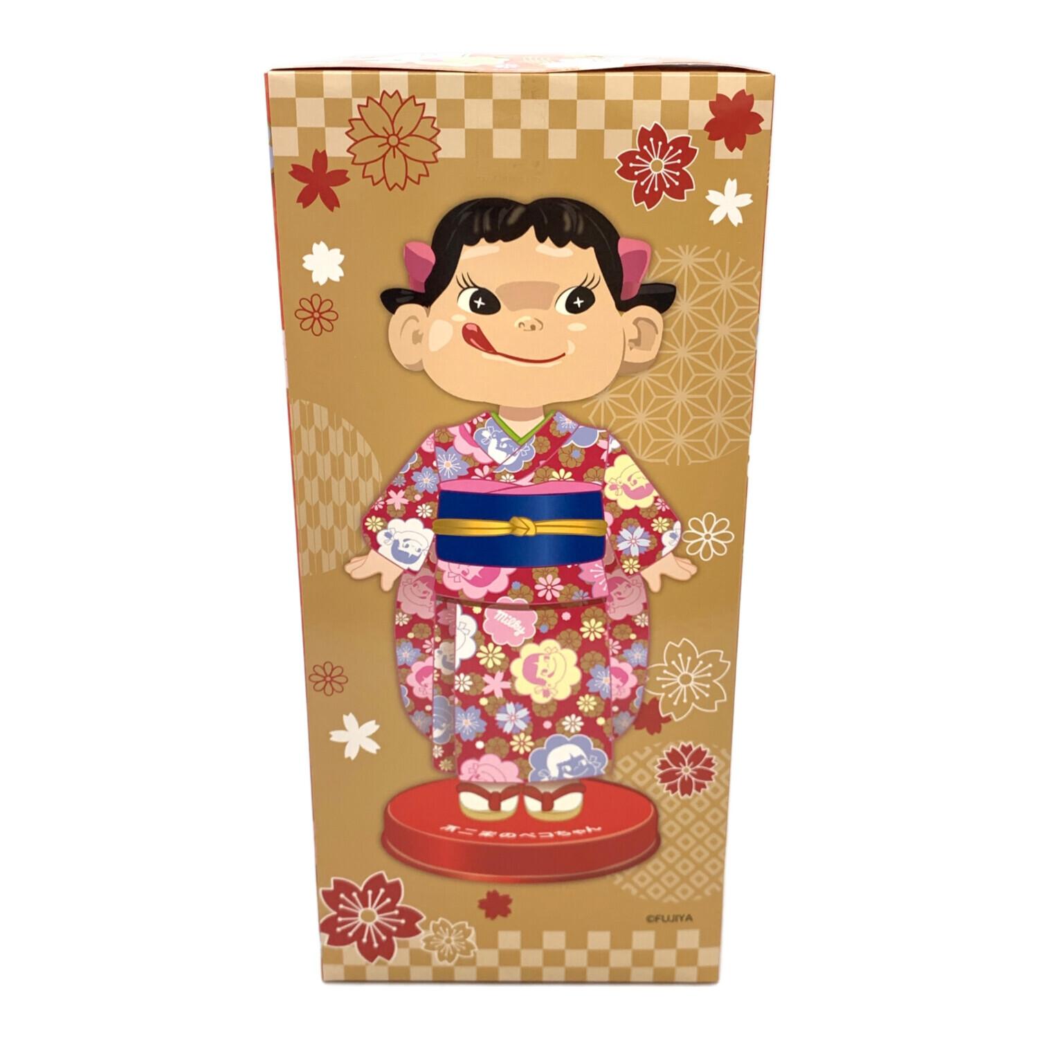不二家(フジヤ) ペコちゃん ミニ店頭晴れ着ペコちゃん人形｜トレファク