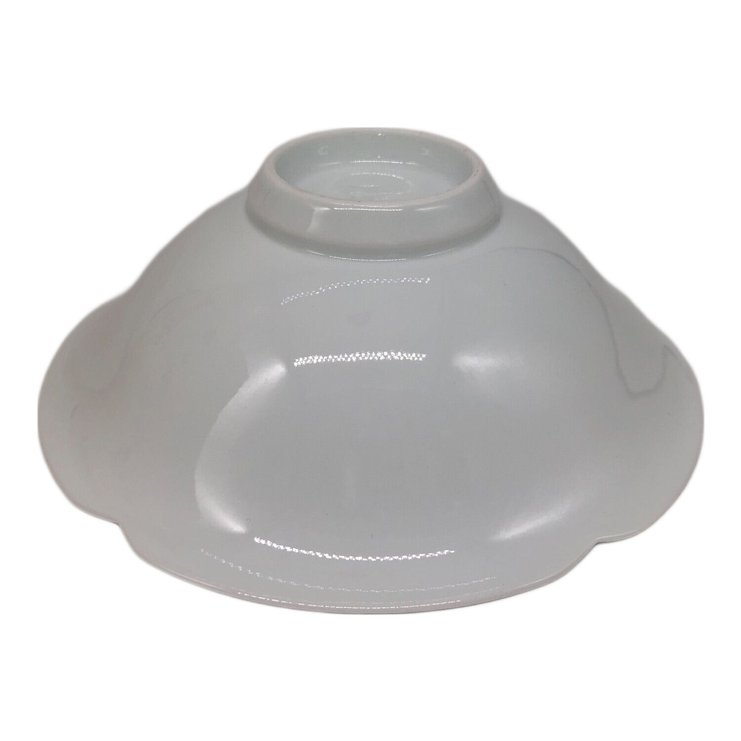 白磁牡丹彫文菓子鉢 井上萬二｜トレファクONLINE