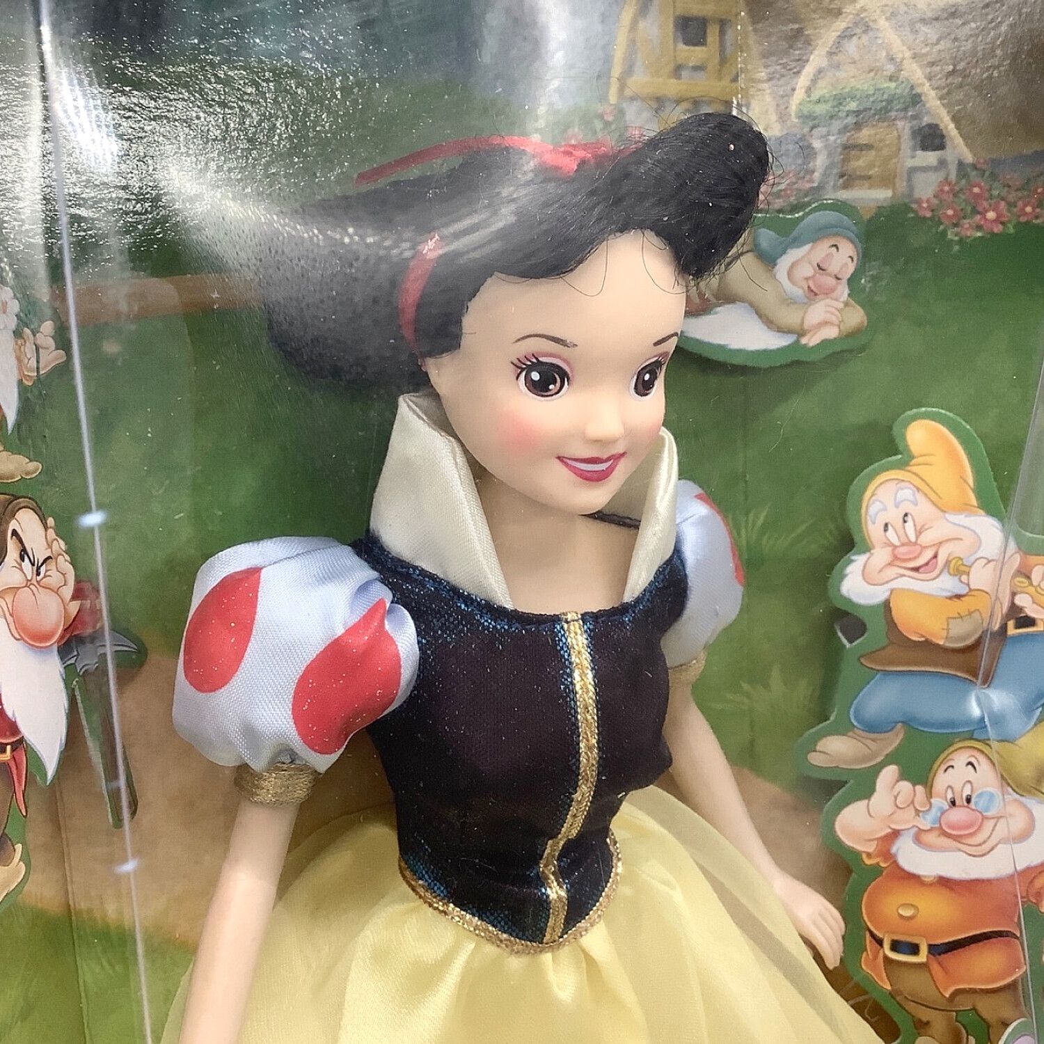 DISNEY (ディズニー) クラシックドール 白雪姫｜トレファクONLINE